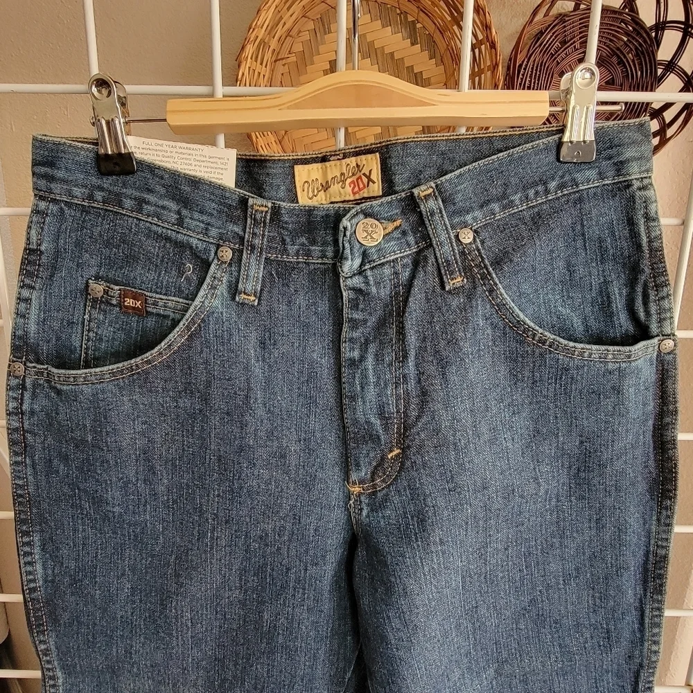 Wrangler 20X Slim Straight Leg